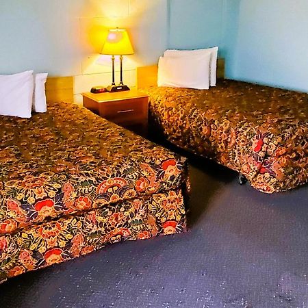 Holiday Host Motel & Rv Park Sonora Exterior foto