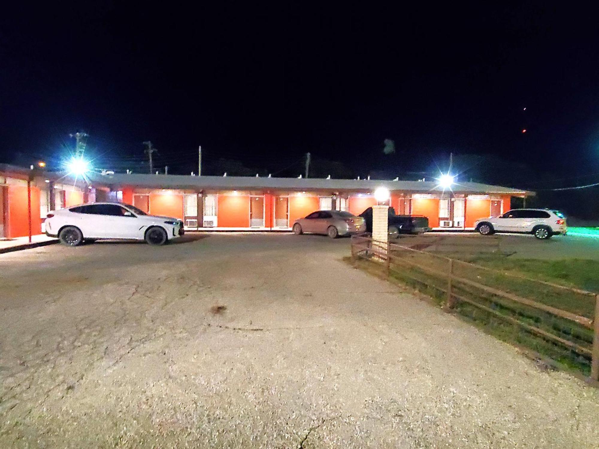 Holiday Host Motel & Rv Park Sonora Exterior foto